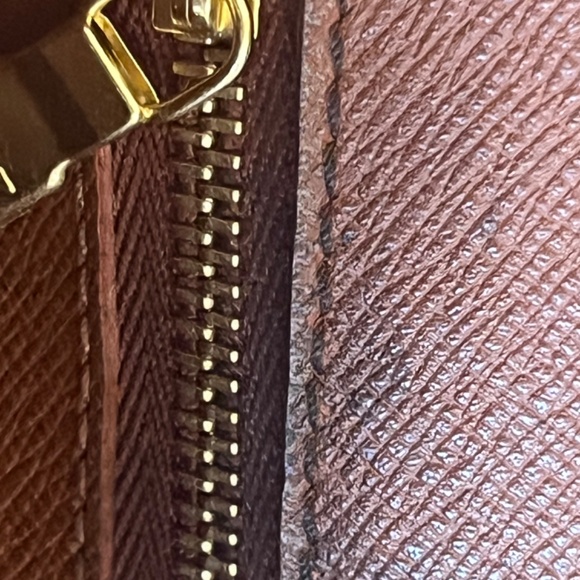 Vintage Louis Vuitton Monogram Chantilly Crossbody - Very good Vintage Condition - Picture 10 of 14